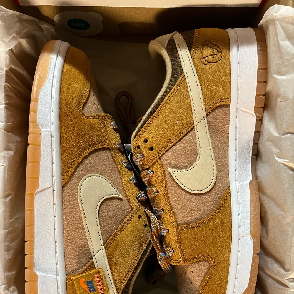 Nike dunk low teddy bear
